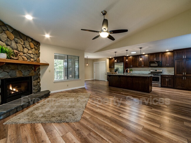 Building Photo - 2749 Sandhurst Dr