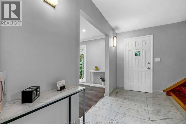 Building Photo - 2631 Columbia Ct