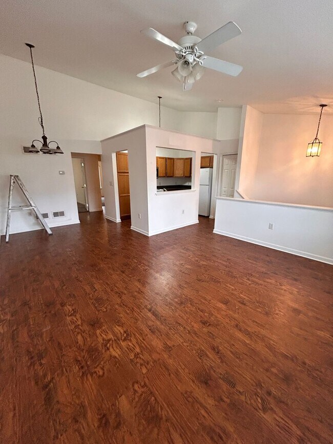 Foto del edificio - 3 Bed 2 Bath Townhouse In Mountville For Rent!