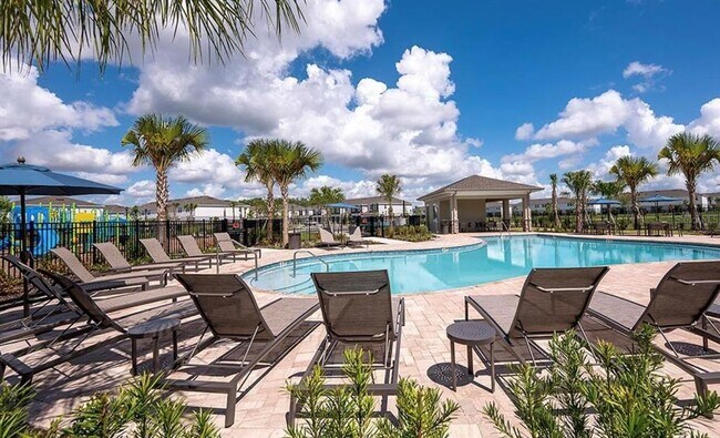 Foto del edificio - 2980 Skyline Lp