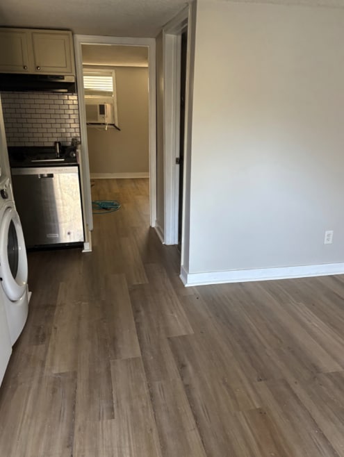 Building Photo - "Charming 1-Bedroom Retreat in Nashville – Cozy 720 sq. ft. Haven!"