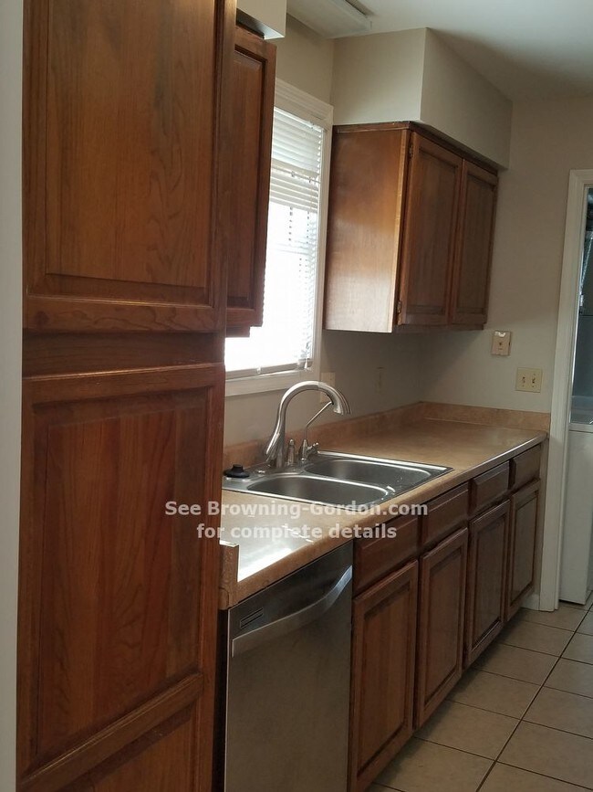Foto del edificio - 5941 Old Harding Pike
