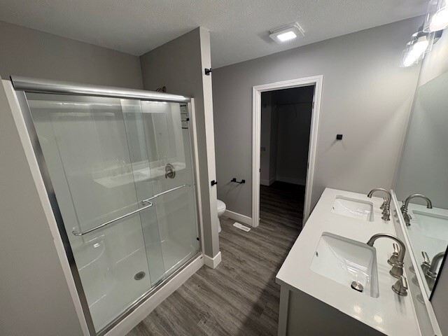 Building Photo - 231 W Lester St