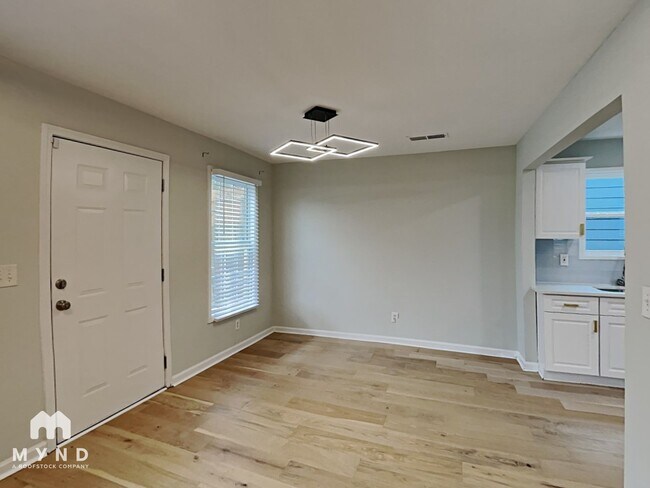 Foto del edificio - 480 Rockwell St SW