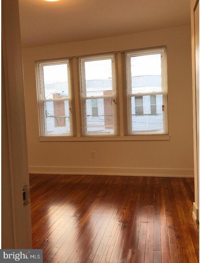 2215 S Beechwood St, Philadelphia, PA 19145 Townhome Rentals in
