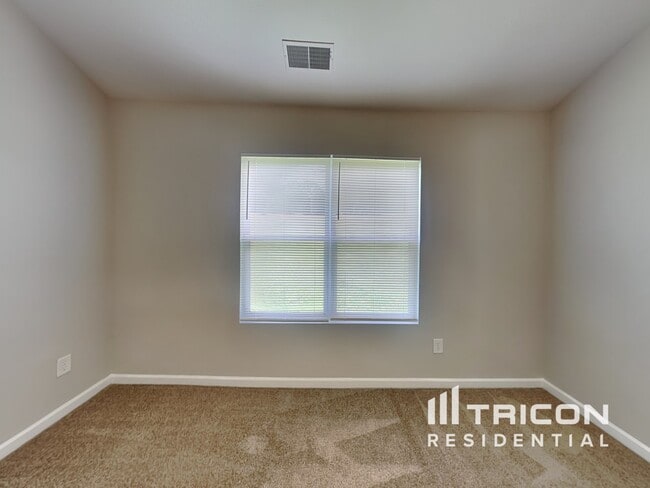 Foto del edificio - 7120 Winding Cedar Tr
