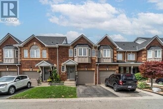 Building Photo - 1425-1425 Abbeywood Dr