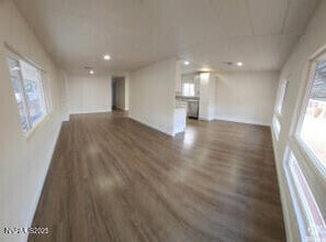 Building Photo - 315 Capella Dr