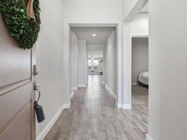 Building Photo - 16032 Farringdon St