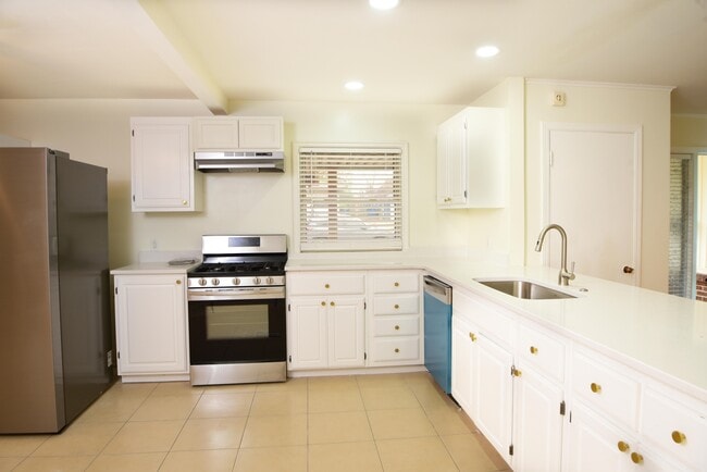 Foto del edificio - 3522 S Toledo Ave