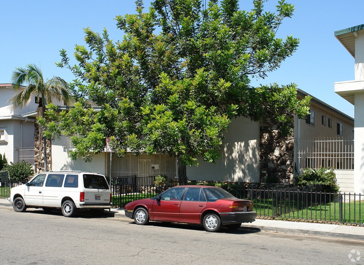 Building Photo - 515 Cuesta Del Mar Dr