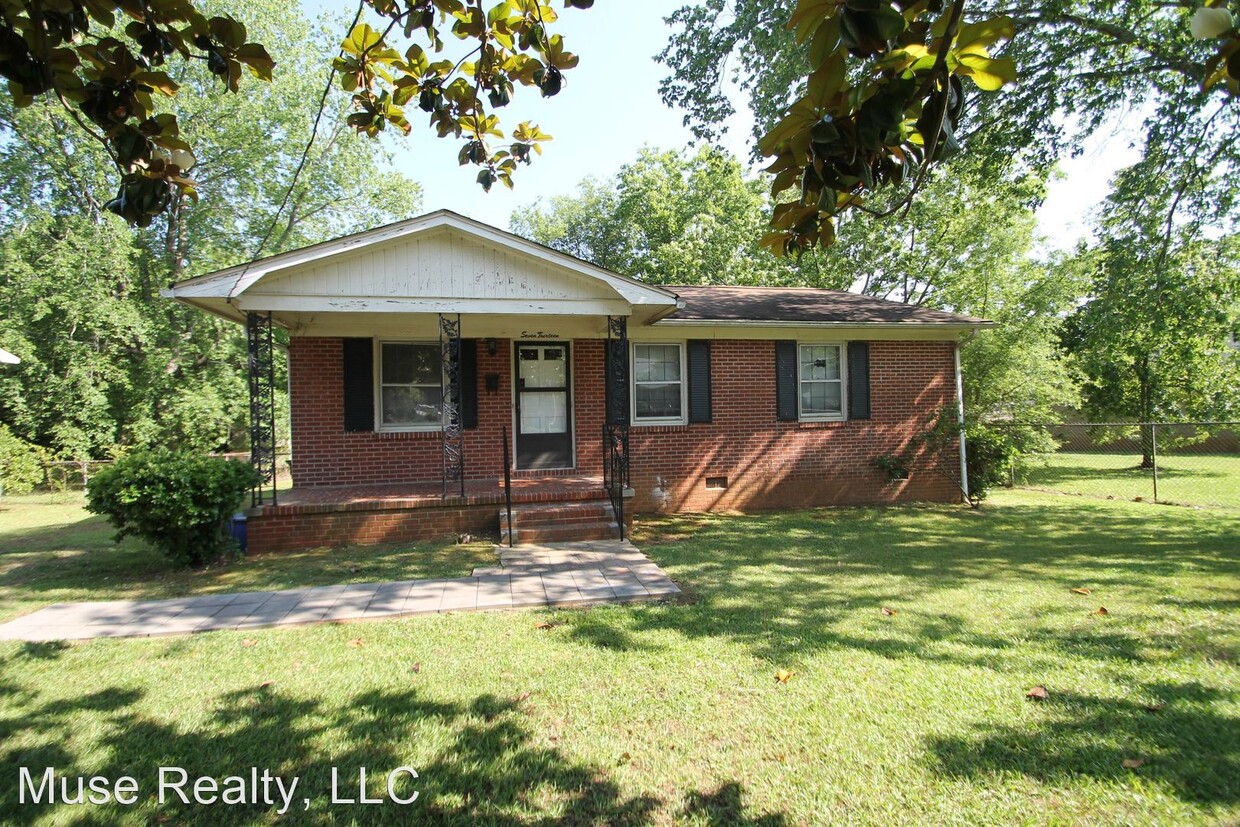 Primary Photo - 3 br, 1 bath House - 713 Ogden Road