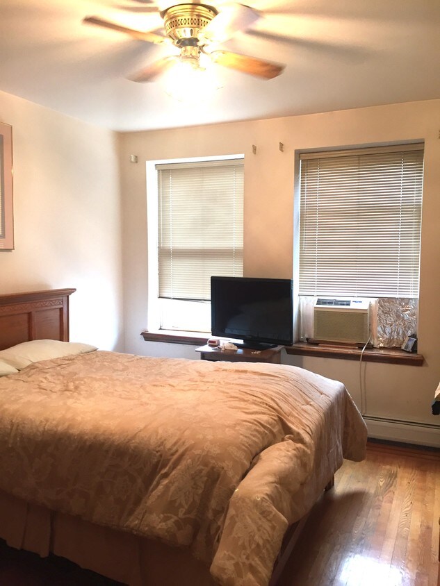 Foto principal - 725 Washington St