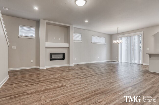 Building Photo - Be the envy of all your friends!