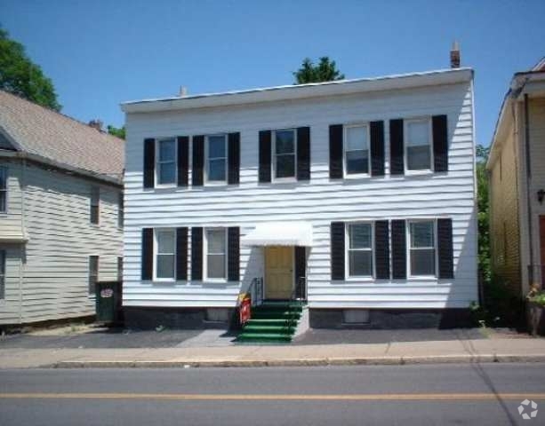 Foto del edificio - 757 Eastern Ave