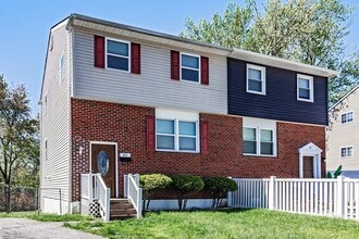 Building Photo - 40 Booker Cir