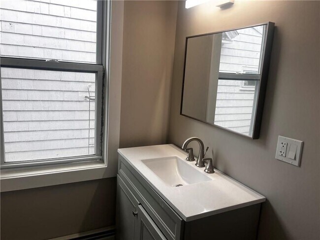 Foto del edificio - 45 Kenyon St