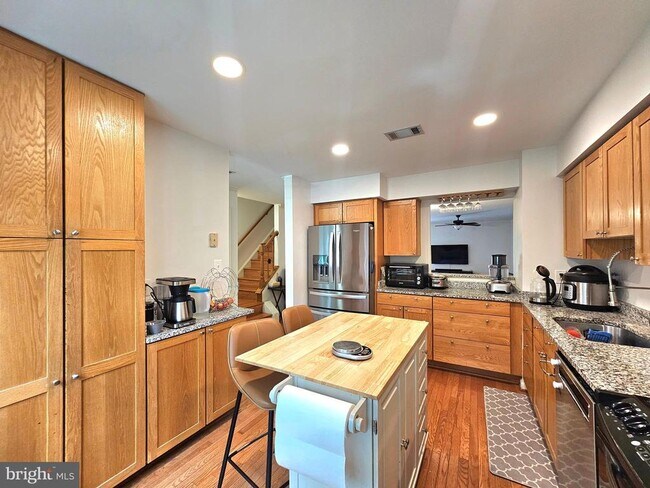 Building Photo - 5939 Heatherwood Ct