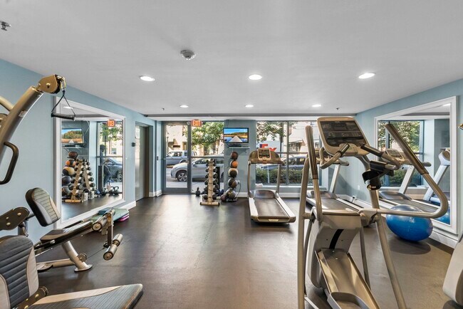 Foto del edificio - 727 Monroe St