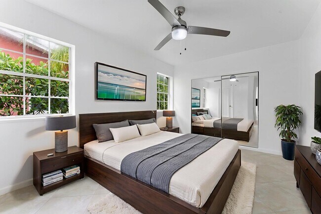Foto del edificio - 5015 S Olive Ave