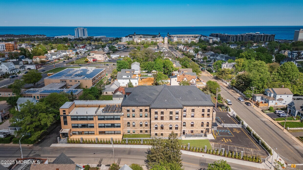 Foto principal - 179 Chelsea Ave