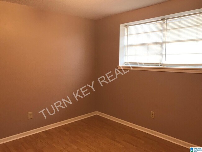 Foto del edificio - 2548 Janice Cir NE