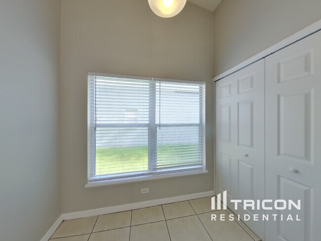 Foto del edificio - 3739 Crossing Creek Blvd
