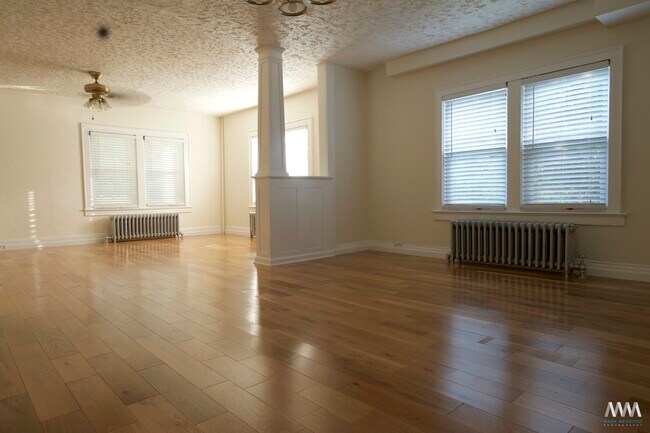 Living room view 1 - 61 Hillcrest Blvd