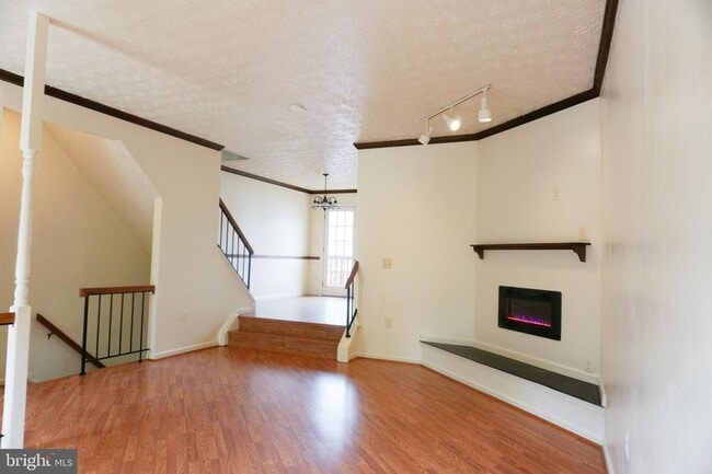 Building Photo - 9 Polk Ct