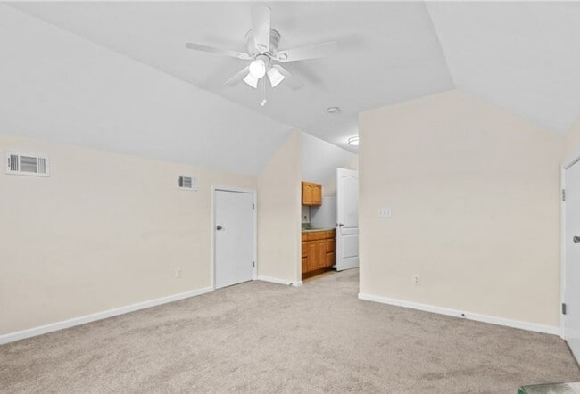 Building Photo - Spacious 4 Bed, 3 Bath Home on a Corner Lot in *The Villages of Vallambrosa!