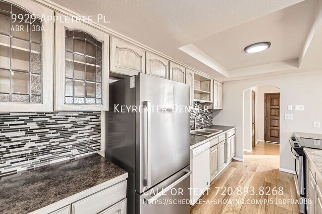 Building Photo - Fantastic home with massive space! $1500 C...