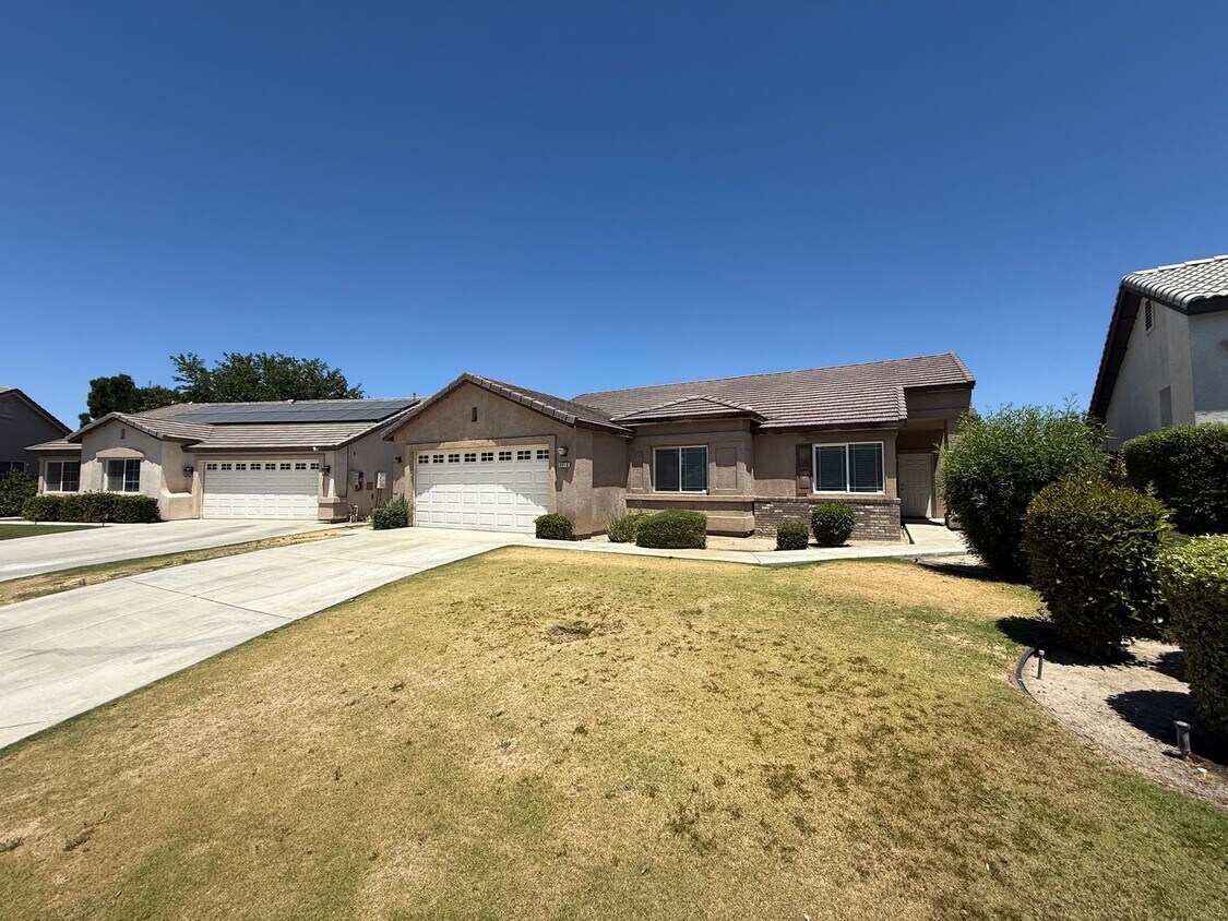 Building Photo - Charming 4-Bedroom Home in Southern Oaks