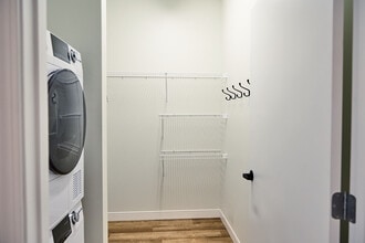 Corner 1 Bedroom - The Eddy