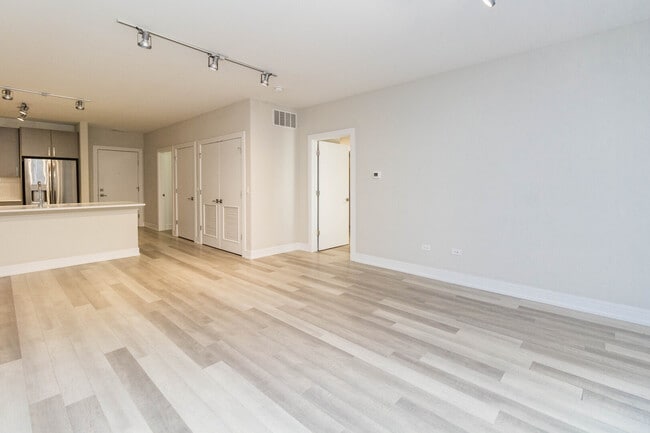 Foto del edificio - 1554 N Talman Ave