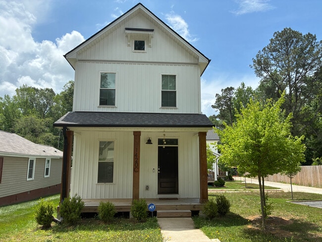 Photo - Room in House on Maplewood Dr