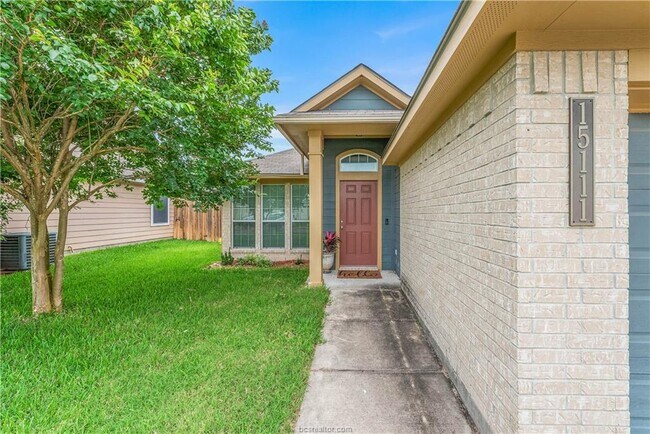 Foto del edificio - 15111 Pidmont Ln