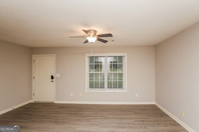 Foto del edificio - 360 Southern Trace Dr