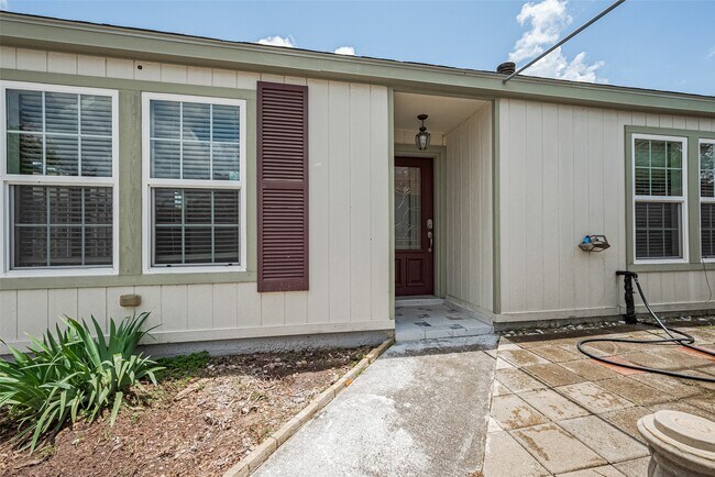 Building Photo - 16006 Glen Mar Dr