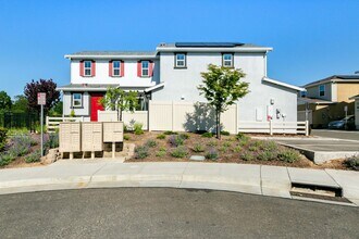 Building Photo - 7875 Paseo de Mulch