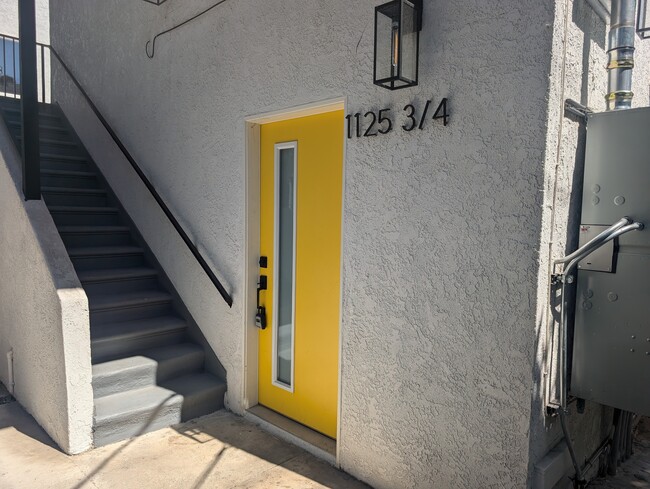 Foto del edificio - 1125 Lodi