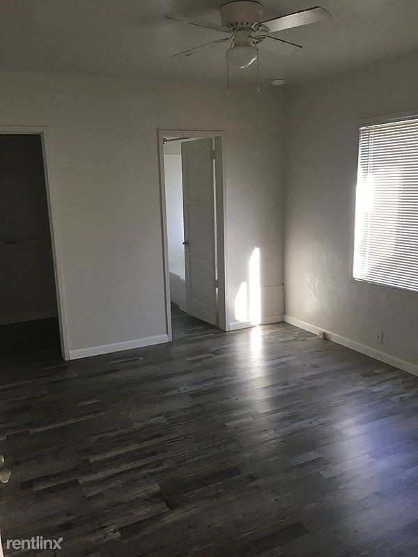 Building Photo - 417 N Eastwood Ave
