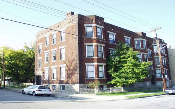 Building Photo - 1863 Chase Ave