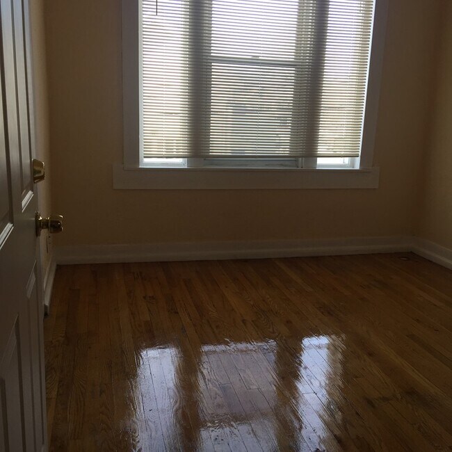 15 Seaver St Unit 2F, Stoughton, MA 02072 Room for Rent in Stoughton