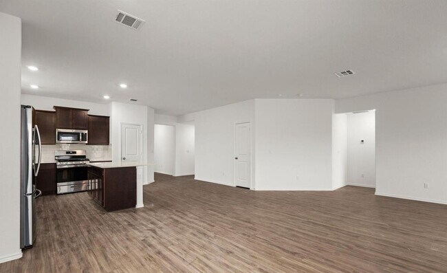 Building Photo - 460 Jack Ryan