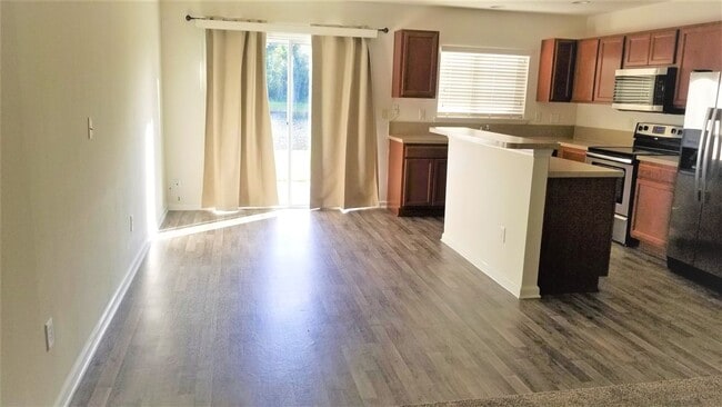 Building Photo - 537 Cabernet Pl