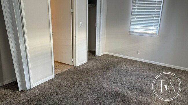 Building Photo - WINTER MOVE-IN SPECIAL: $750 OFF 1st MONTH'S RENT!**