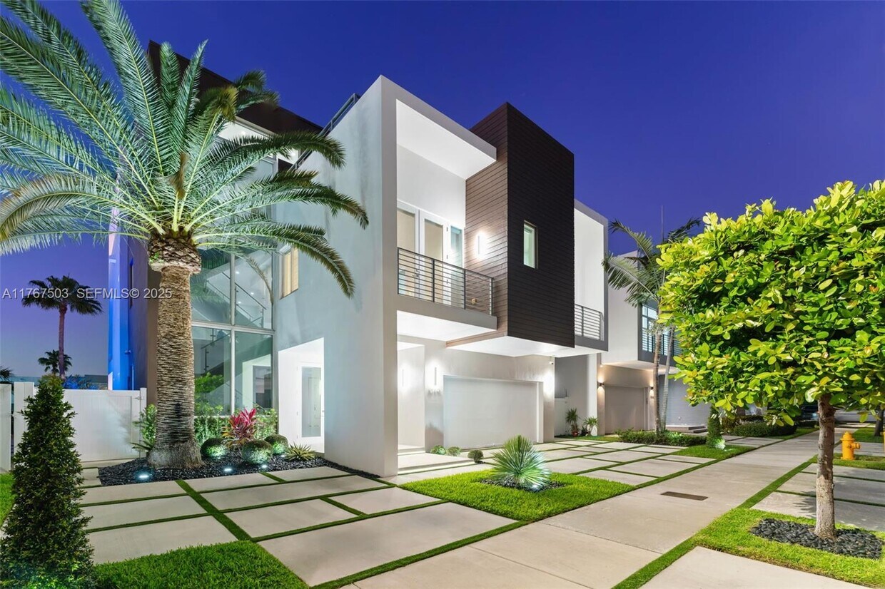 Foto principal - 10561 NW 67th Terrace