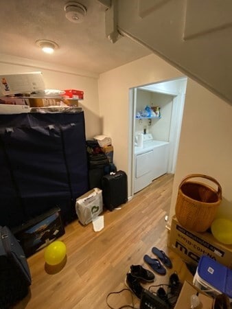 Building Photo - 39 Delle Ave