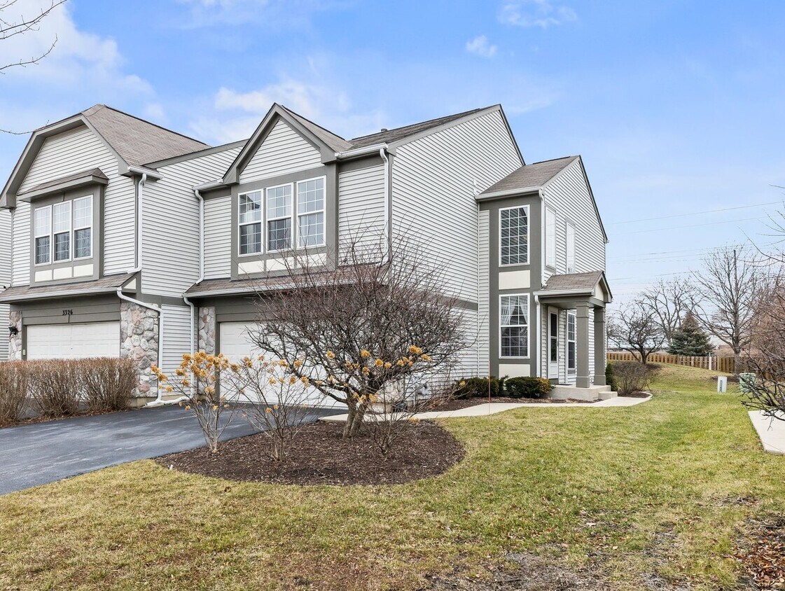 Primary Photo - 3328 Bromley Ln