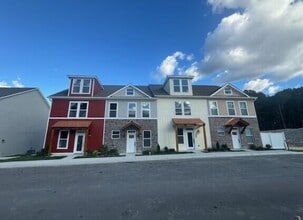 Building Photo - 1921 Cypress Ln